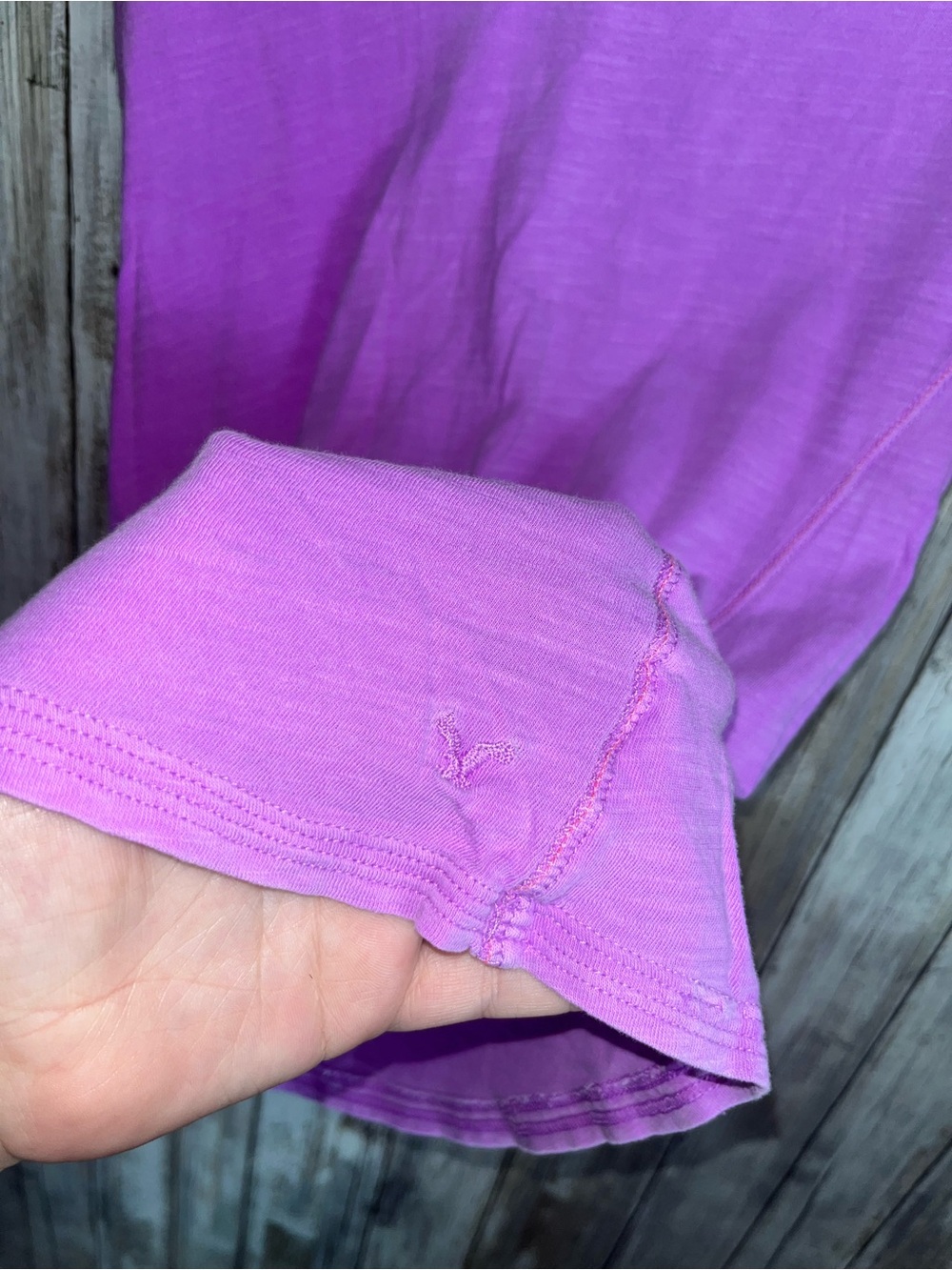 American Eagle Purple V Neck Tee XS Soft Cotton Casual Basic T Shirt - Picture 4 of 6